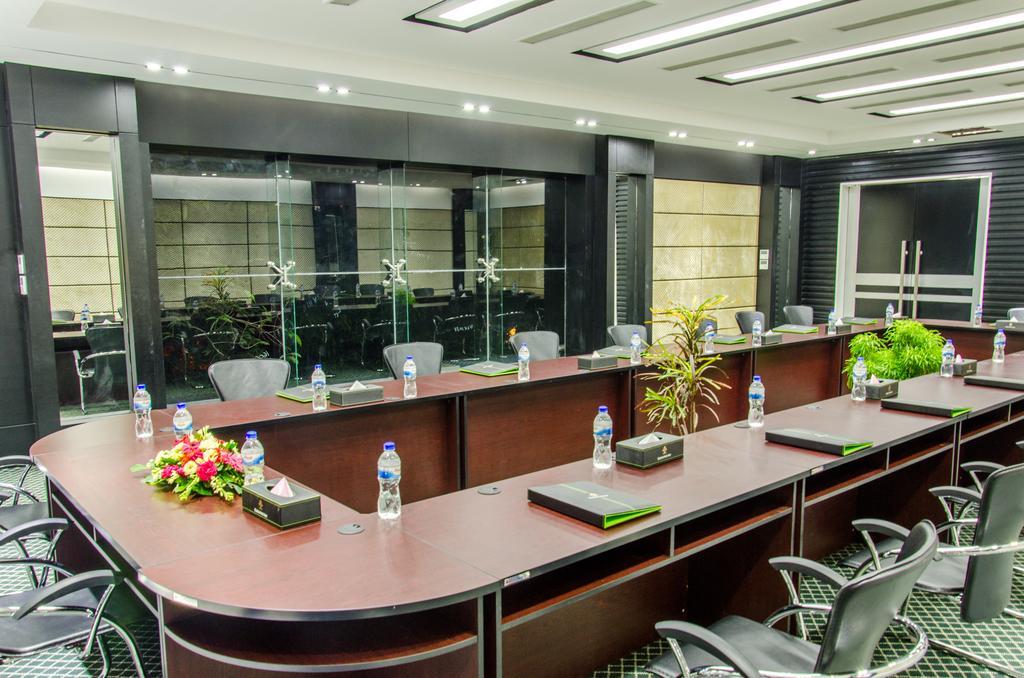 Executive Inn Дакка Екстер'єр фото