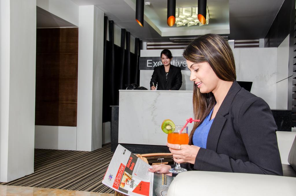 Executive Inn Дакка Екстер'єр фото