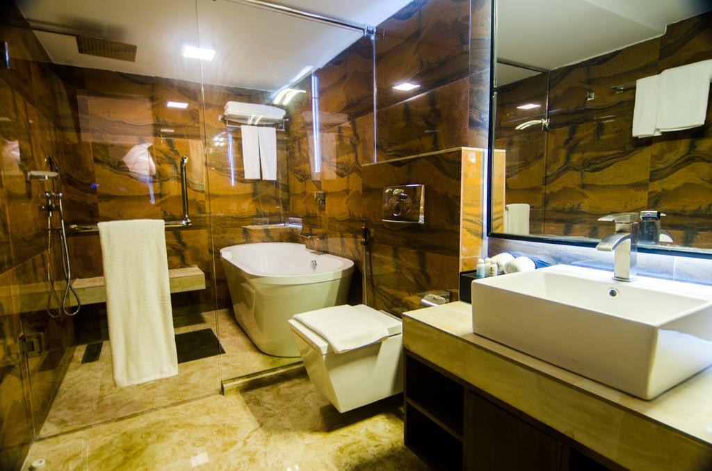 Executive Inn Дакка Екстер'єр фото